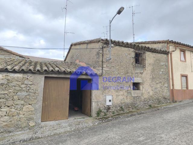 Chalet en venta en Ledesma. CASA ADOSADA EN LEDESMA. SALAMANCA PARA REFORMAR IDEAL INVE. Chalets.