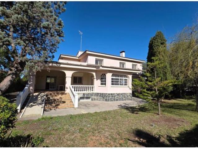 Chalet en Venta en LEliana, Valencia