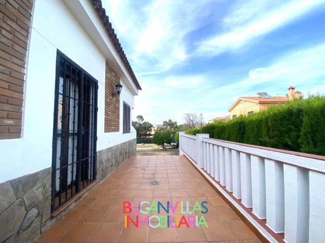 Chalet en venta en Lepe. Chalets.