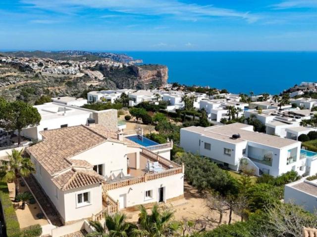 Chalet en venta en Lirios Precioso chalet&amp nbsp con apart. 294m² Benitachell