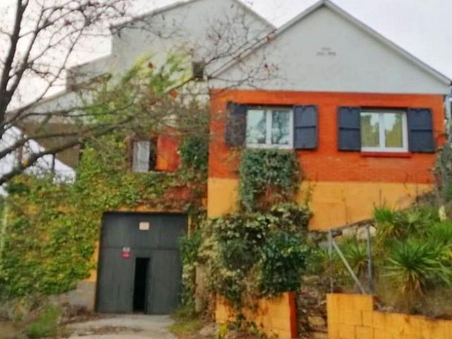 Chalet en venta en Llacuna, La, de 328 m² 5 habitaciones por 320.000