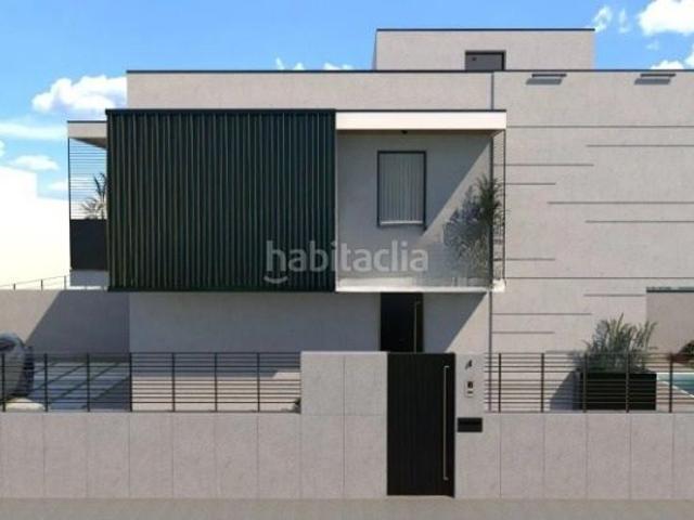 Chalet en venta en Llagostera. Chalets.