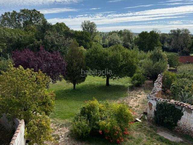 Chalet en venta en Llamas de la Ribera. Casa en Villaviciosa de la Ribera. Chalets Llamas de la.