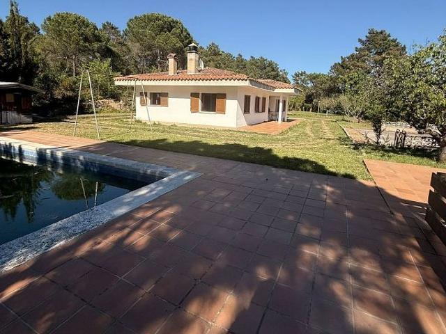 Chalet en venta en Llambilles, de 114 m² 4 habitaciones por 598.000
