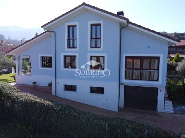 Chalet en venta en Llanes, Llanes Pueblo. VIVIENDA UNIFAMILIAR EXCLUSIVA EN LA VILLA DE LLANES. Chalets.