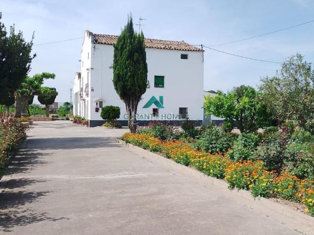 Chalet en venta en Lleida, Centre Històric. CHALET CON PARCELA ZONA PARDINYES. Chalets.