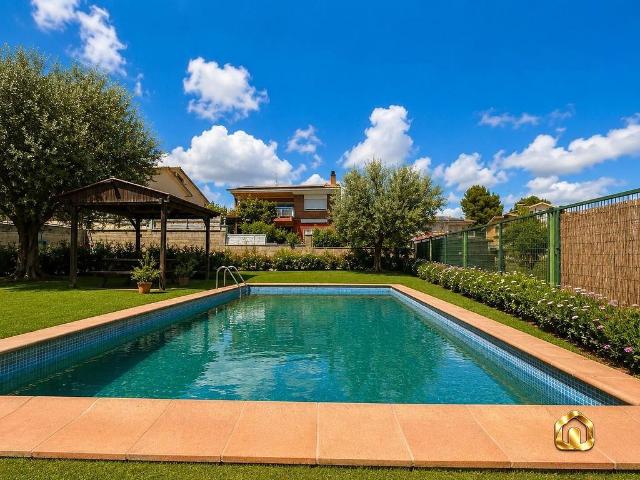 Chalet en venta en Lliçà de Vall, de 193 m² 4 habitaciones por 380.000