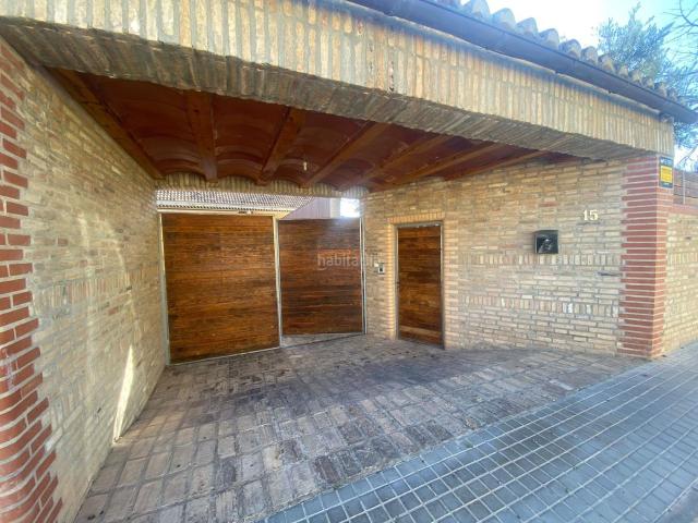 Chalet en venta en Llíria, Urbanizaciones. EXCELENTE Chalet en urbanización muy tranquila y consolidada. Chalets.