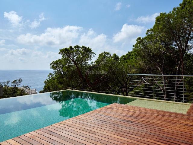 Chalet en venta en Lloret de Mar, Canyelles Costa Brava. Villa con vistas al mar en Cala Canyelles, Lloret de Mar. Chalets Lloret de.