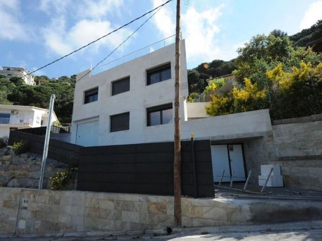 Chalet en venta en Lloret de Mar, de 584 m² 3 habitaciones por 750.000