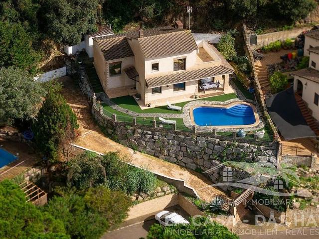 Chalet en venta en Lloret de Mar, de 126 m² 3 habitaciones por 475.000