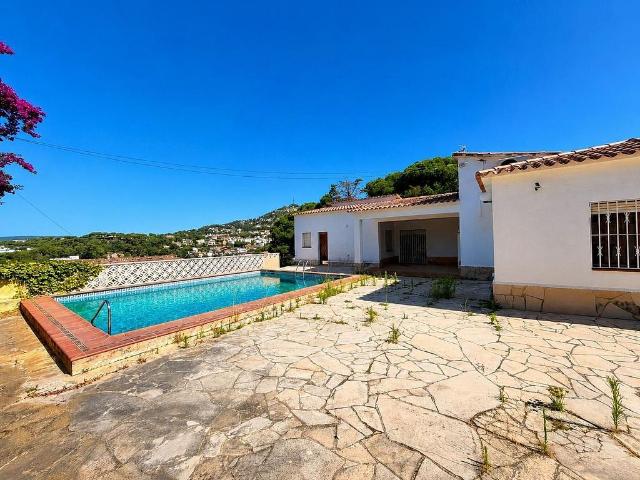 Chalet en venta en Lloret de Mar, de 140 m² 4 habitaciones por 675.000