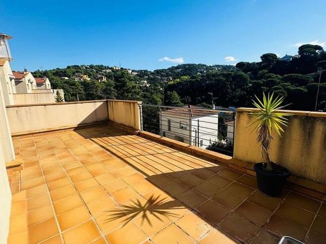 Chalet en venta en Lloret de Mar, de 160 m² 3 habitaciones por 290.000