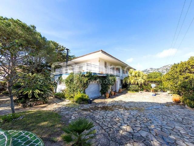 Chalet en venta en Lloret de Mar, de 174 m² 3 habitaciones por 545.000