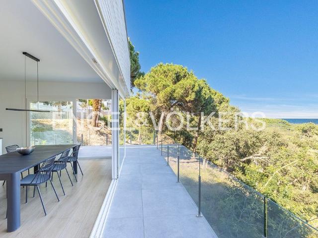 Chalet en venta en Lloret de Mar, de 187 m² 4 habitaciones por 679.000