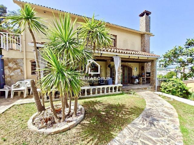 Chalet en venta en Lloret de Mar, de 205 m² 5 habitaciones por 599.000