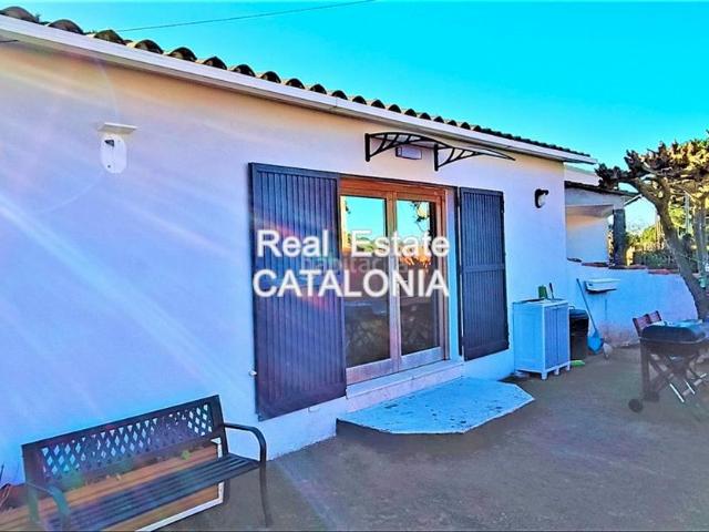 Chalet en venta en Lloret de Mar, Lloret Residencial Montlloret Costa Brava. Casa soleada cerca de la playa de Lloret de Mar. Chalets Lloret de.