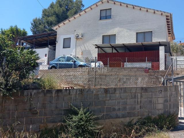 Chalet en venta en Bellvei. Casa individual. Chalets.