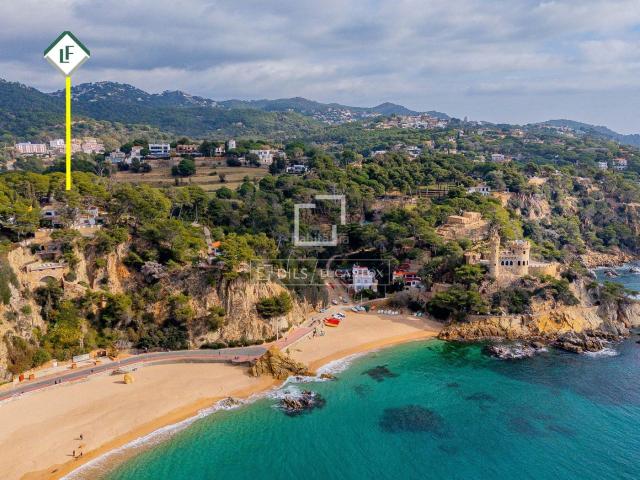 Chalet en venta en Lloret de Mar, Montgoda Costa Brava. Exclusiva casa con impresionantes vistas al mar en venta en la mejor zona de Lloret de Mar, Costa Brava. Chalets Lloret de.