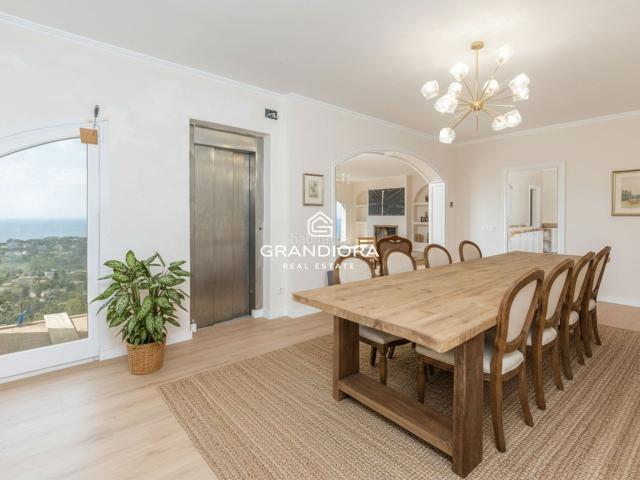 Chalet en venta en Lloret de Mar, Roca Grossa Costa Brava. Residencia de Alto Valor Patrimonial con vistas al mar en Lloret de Mar. Chalets Lloret de.