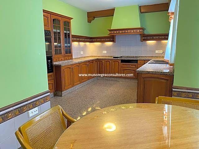 Chalet en venta en Lucena, Calle San Pedro, 14900