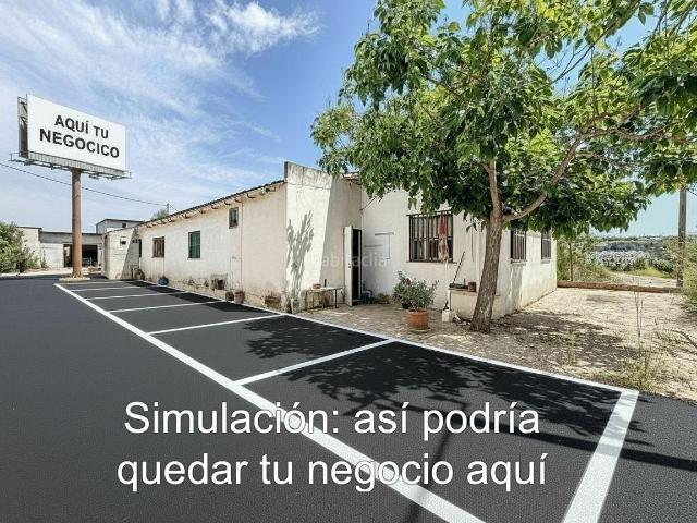Chalet en venta en Lugar Nuevo de Fenollet. Activo Inmobiliario con Gran Superficie y Múltiples Posibilidades de Explotación pensando en ti y lo que desees hacer. Chalets Lugar Nuevo de.