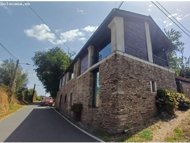 Chalet en Venta en Lugones, Lugo