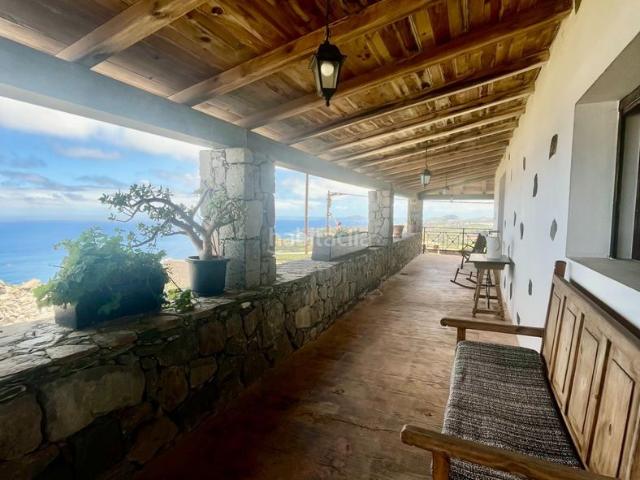Chalet en venta en Moya. Finca de estilo colonial canario con vistas panorámicas del mar y paisajes naturales, ubicada en Moya, en el Norte de Gran Canaria. Chalets.
