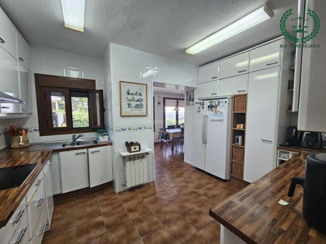 Chalet en venta en Molar El. Chalet independiente con parcela de 1.000 m2 y piscina privada. Chalets Molar.