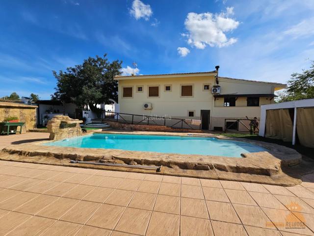 Chalet en venta en Molina de Segura, Los Valientes. CHALET INDEPENDIENTE CON CASA DE INVITADOS. Chalets Molina de.