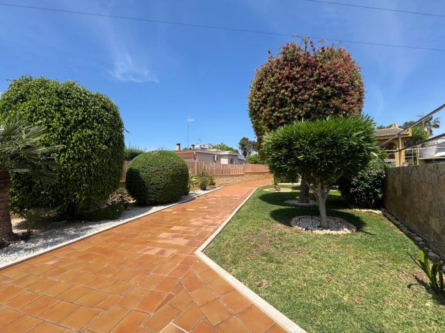 Chalet en venta en Moncada. Chalets.