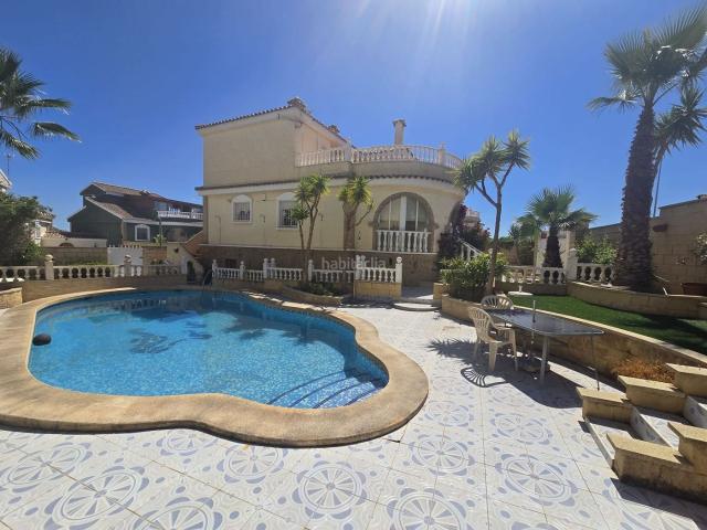 Chalet en venta en Monforte del Cid. Chalets Monforte del.