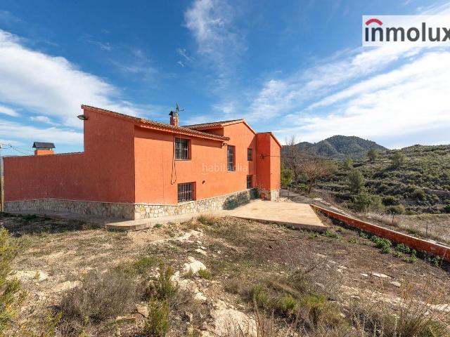 Chalet en venta en Monòver. PRIVACIDAD, ESPACIO Y NATURALEZA EN MONOVAR. Chalets.