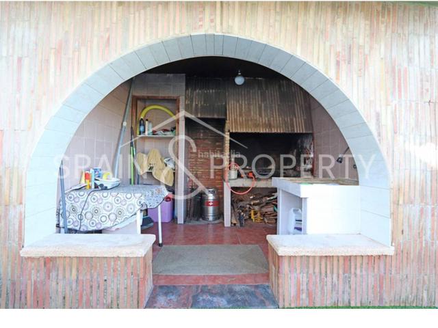 Chalet en venta en Monserrat. Chalet a la venta en suelo urbano en Montserrat, Valencia. Chalets.