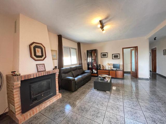 Chalet en venta en Monserrat. Chalets.
