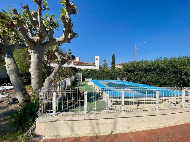 Chalet en venta en Mont Roig del Camp, de 110 m² 3 habitaciones por 309.000