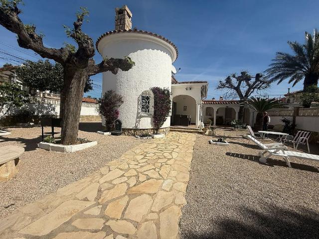 Chalet en venta en Mont Roig del Camp, de 120 m² 3 habitaciones por 395.000