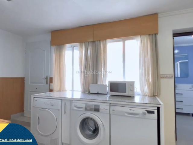 Chalet en venta en Montesinos Los. Villa con piscina privada en la provincia de Alicante, en la localidad de Los Montesinos. 4 habitaciones 152 m² A 7,4 km del m. Chalets Montesinos.