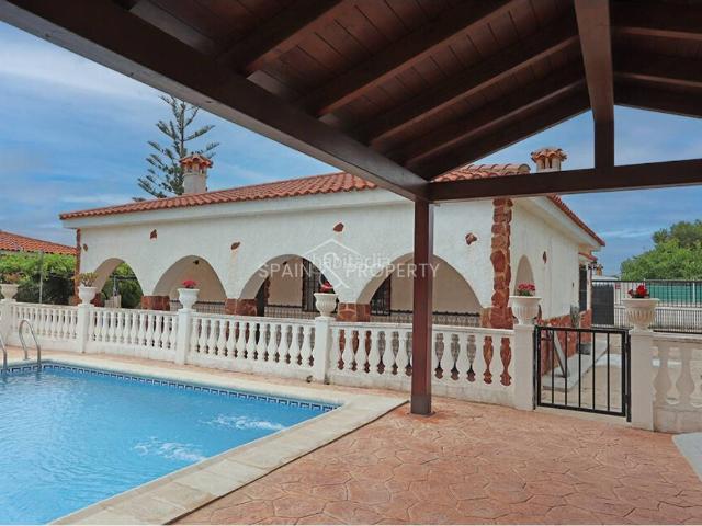 Chalet en venta en Montroi Montroy. Chalet a la venta en suelo rústico en Montroy, Valencia. Chalets Montroi.