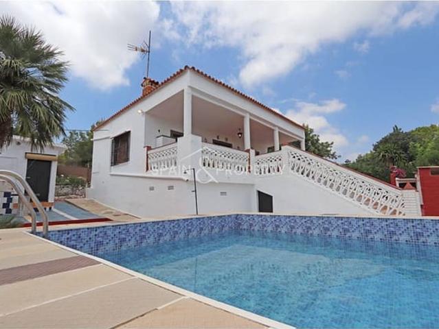 Chalet en venta en Montserrat, Valencia