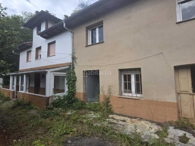 Chalet en venta en Morcín. Excelente oportunidad para adquirir una vivienda en venta en la localidad de Morcin en Asturias. No dejes pasar esta gran ocasión. Chalets.