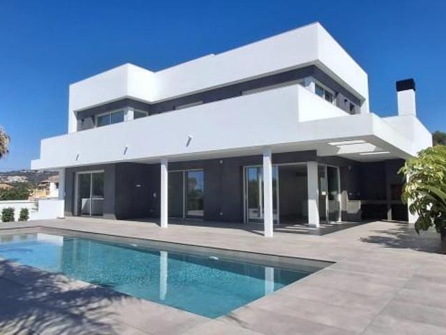 Chalet en venta en Moraira, Urbanización