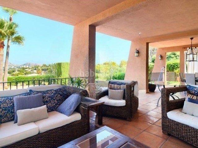 Chalet en venta en Moraira, Casco Urbano. IMPRESIONANTE CHALET EN LA PLAYA DE MORAIRA. Chalets.