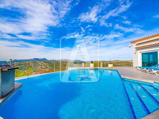 Chalet en venta en Moraira, Paichi. Chalets.