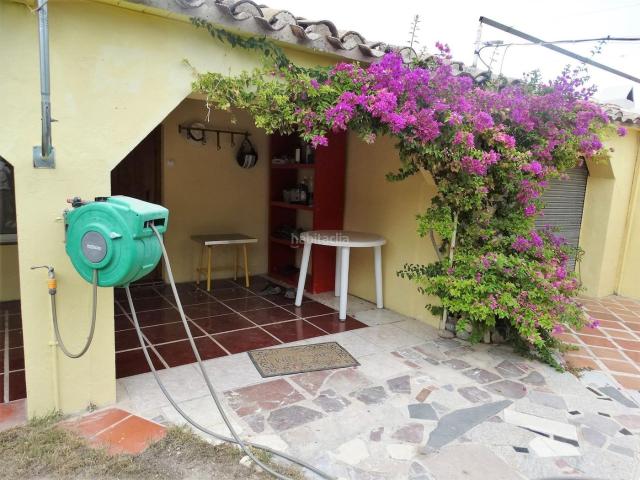 Chalet en venta en Moratalla. Tu Refugio de Luz y Naturaleza El Chalet Donde Cada Día Empieza Mejor. Chalets.