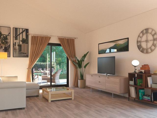 Chalet en venta en Moratalla. Villa de 3 dormitorios en venta en Moratalla, con piscina. Chalets.