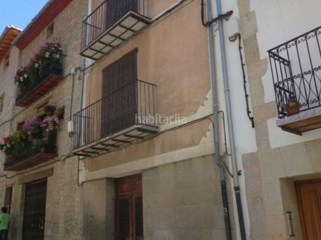 Chalet en venta en Morella. Chalets.
