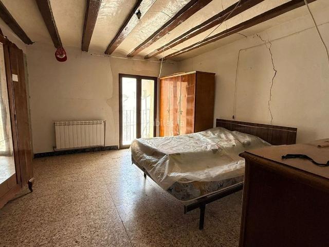 Chalet en venta en Morella. Chalets.