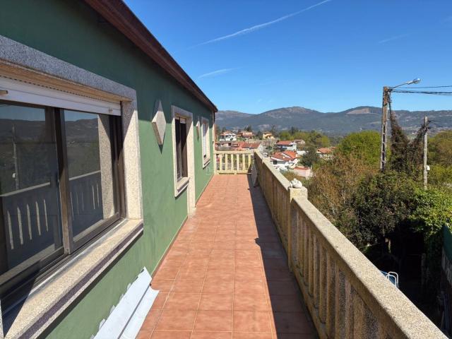 Chalet en venta en Mos. En zona residencial de Mos. Chalets.