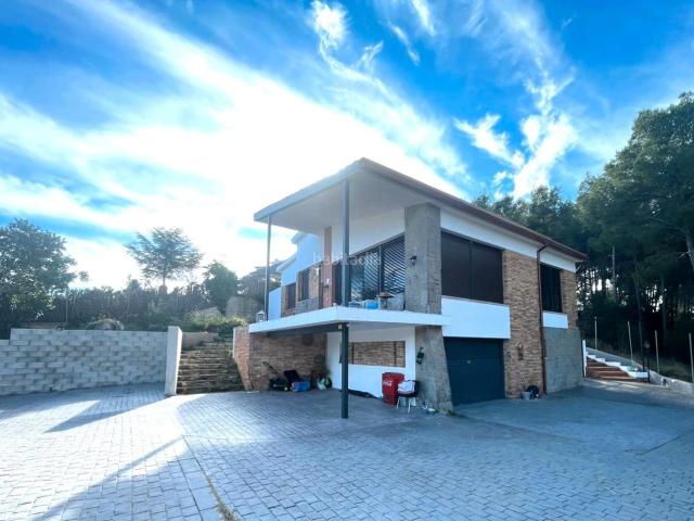 Chalet en venta en Matadepera. Chalets.